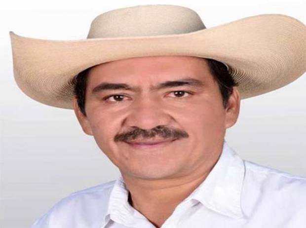 Comando armado retiene a candidato del PRD en Guerrero