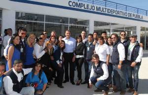 RMV y Gali inauguran rehabilitación de multideportivo en Castillotla