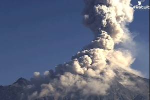 VIDEO: Explosión del volcán de Colima de 4 mil metros