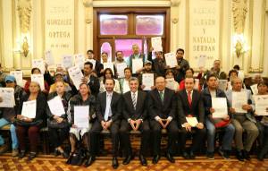 Ayuntamiento de Puebla entrega escrituras a vecinos de 6 colonias