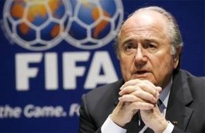 Blatter deja la presidencia de FIFA por escándalo de corrupción y sobornos