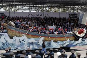 Chuayffet y Moreno Valle presiden el desfile de la Batalla de Puebla