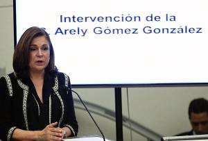Arely Gómez niega conflicto de interés en postulación a PGR