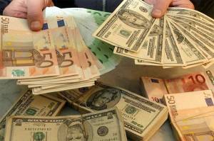 Dólar sigue subiendo: llega a 15.14 pesos en bancos