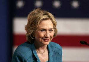 Hillary Clinton urge a Congreso acabar con embargo a Cuba