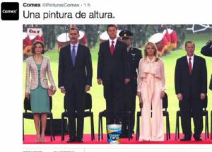 Comex se disculpa por foto de Peña Nieto arriba de cubeta