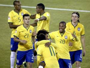 Copa América 2015: Brasil enfrenta a Paraguay por el último pase a semis