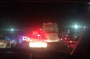 Retrasos de hasta dos horas en autopista México-Puebla por retiro de puente