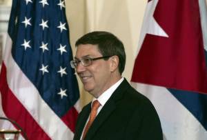 Durante apertura de embajadas, Cuba reitera diferencias con EU