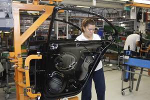 Gobierno de Puebla confirma paros técnicos en VW para conservar empleos