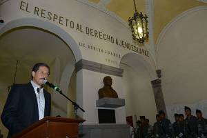 Esparza encabeza celebración a Benito Juárez en la BUAP