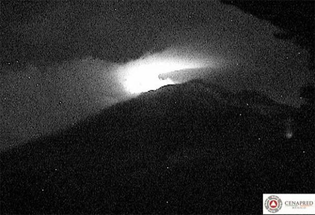 Volcán Popocátepetl lanza ceniza hacia Tlaxcala