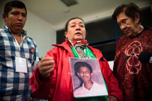 Hondureña encuentra a su hijo preso en el DF 16 años después