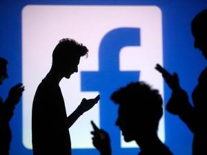 Zuckerberg anunció que Facebook tendrá botón dislike