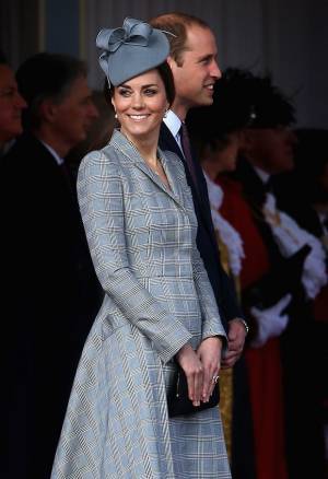 Kate Middleton aparece y luce segundo embarazo