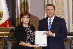Moreno Valle entrega al Congreso de Puebla su cuarto informe de gobierno