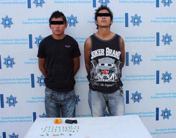Caen dos jóvenes con 40 dosis de heroína en la Romero Vargas