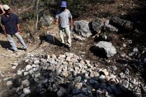 Campesinos hallan hoguera con restos carbonizados en Cocula