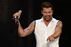 Ricky Martin suspende concierto por accidente en Puebla