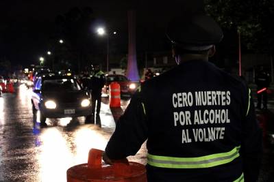Alcoholímetro en Puebla remitió once vehículos al corralón