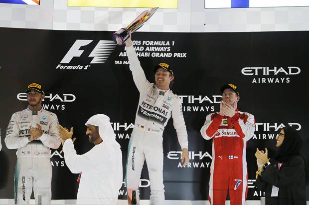 Nico Rosberg se adjudicó el GP de Abu Dhabi; Checo quedó en quinto lugar