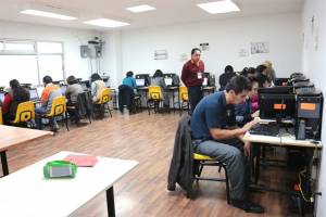 Pese a interrupciones, evalúan a mil 960 docentes en Guerrero