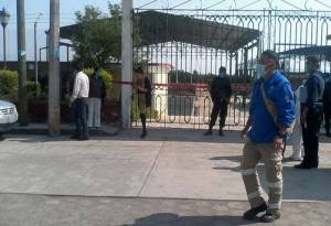 SEP investiga intoxicación de 36 alumnos y maestras en secundaria de Teteles, Puebla