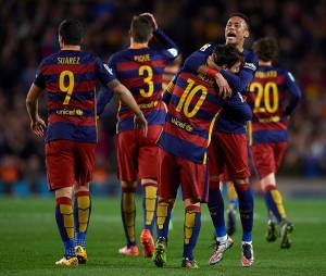 Barcelona derrotó 2-1 al Sevilla y va rumbo al título de la Liga de España