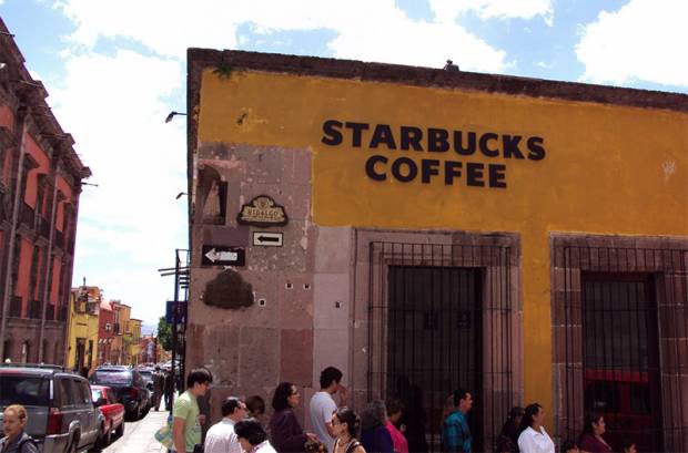 “Somos 100% mexicanos”: Starbucks se defiende de boicot