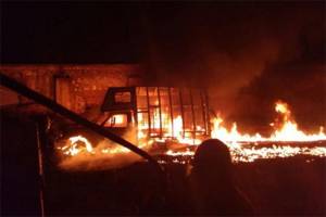 Incendian camioneta con gasolina robada en San Martín Texmelucan