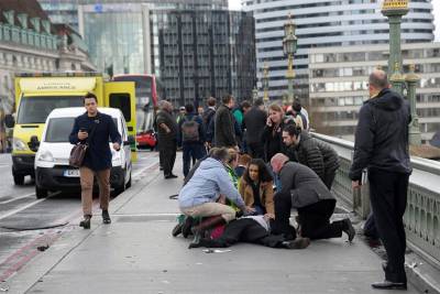 Ataque terrorista en el corazón de Londres deja 4 muertos y 20 heridos