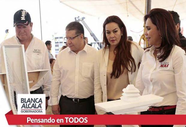 En horario laboral, delegados del IMSS y STPS hacen campaña con Blanca Alcalá