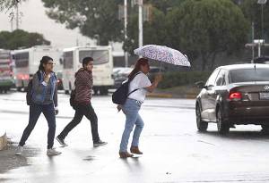 Seguirán fuertes lluvias en Puebla por canales de baja presión