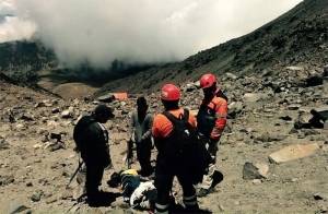Muere alpinista sin experiencia en el Pico de Orizaba; su hijo está grave