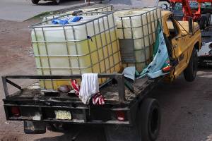Localizan camioneta con tres contenedores de combustible robado en Amaluquilla