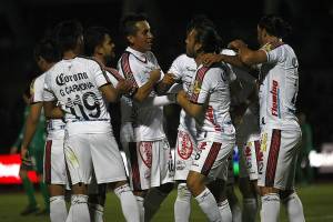 Lobos BUAP remontó y ganó 2-1 a Jaguares de Chiapas en la Copa MX
