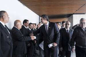 Ochoa Reza renuncia a la CFE para buscar la dirigencia del PRI