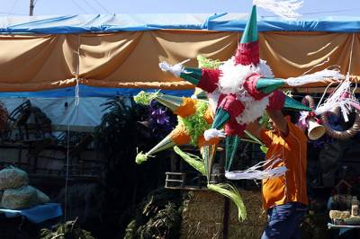 FOTOS: El color de la Navidad en los mercados de Puebla