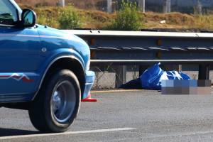 Joven muere atropellado por camión en autopista Puebla-Orizaba