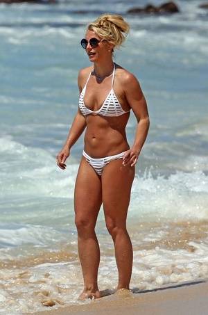 FOTOS: Britney Spears apareció en bikini por Hawaii