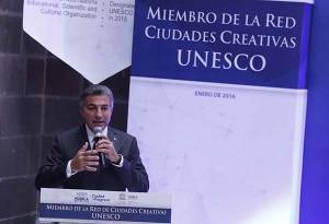 Tony Gali recibe registro de Puebla como Capital de Diseño de la Unesco