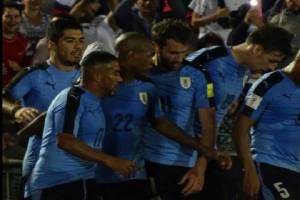 Uruguay derrotó 2-1 a Ecuador rumbo a Rusia 2018