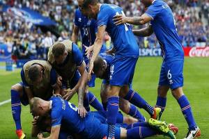 Eurocopa 2016: Islandia hace historia y calificó a octavos de final