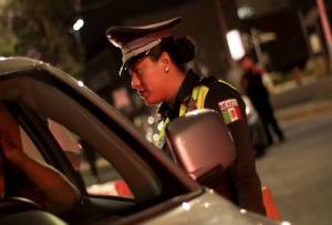 Alcoholímetro de Puebla remitió 32 vehículos al corralón
