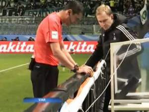 VIDEO: Mundial de Clubes 2016: Marcan el primer penalty con ayuda de repetición