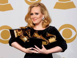 Adele, la cantante británica con mayores ingresos en la historia