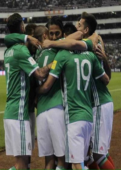 México derrotó 2-0 a Costa Rica y manda en el hexagonal rumbo a Rusia 2018