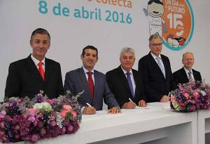 VW de México inicia colecta &quot;Un día para el futuro&quot; a favor de niños de Puebla