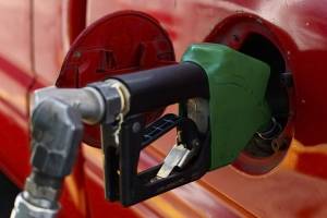 Nuevo aumento al precio de las gasolinas del 8% en febrero