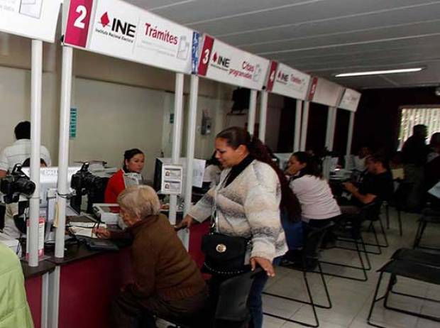 INE inicia credencialización de mexicanos en el extranjero